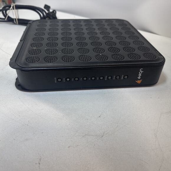 Ubee DVW32CB Advanced Wireless Voice Gateway Modem and Router WiFi Internet - Picture 1 of 4